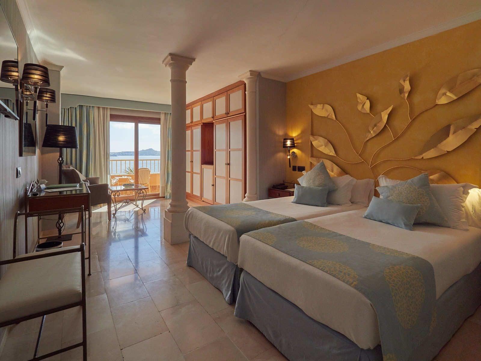 Hotel Petit Cala Fornells Пагера Екстериор снимка