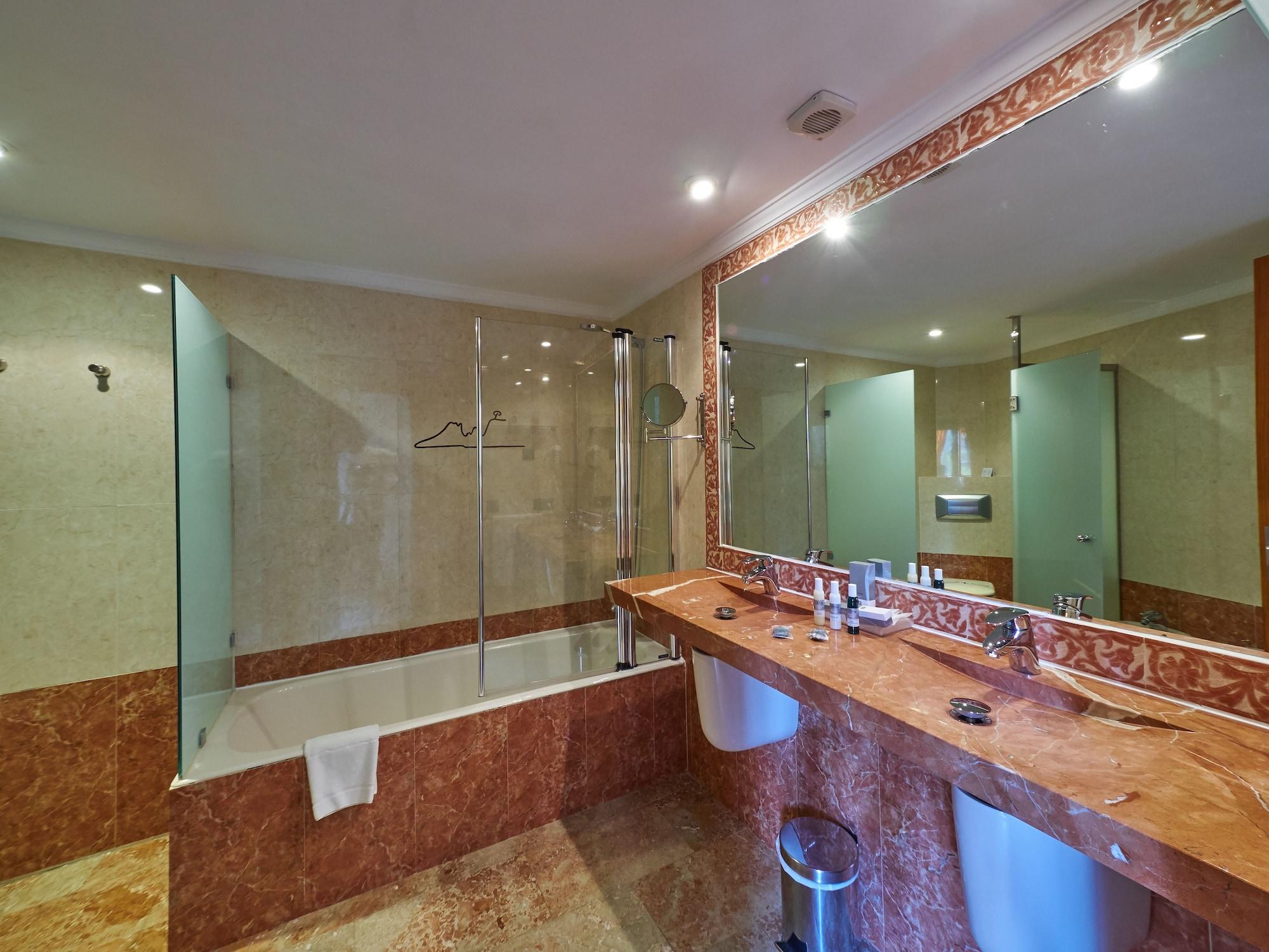 Hotel Petit Cala Fornells Пагера Екстериор снимка