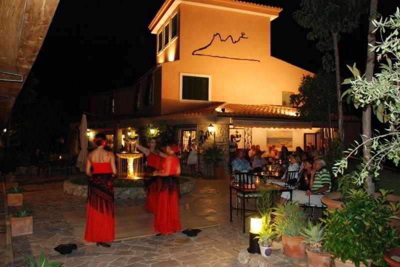 Hotel Petit Cala Fornells Пагера Екстериор снимка