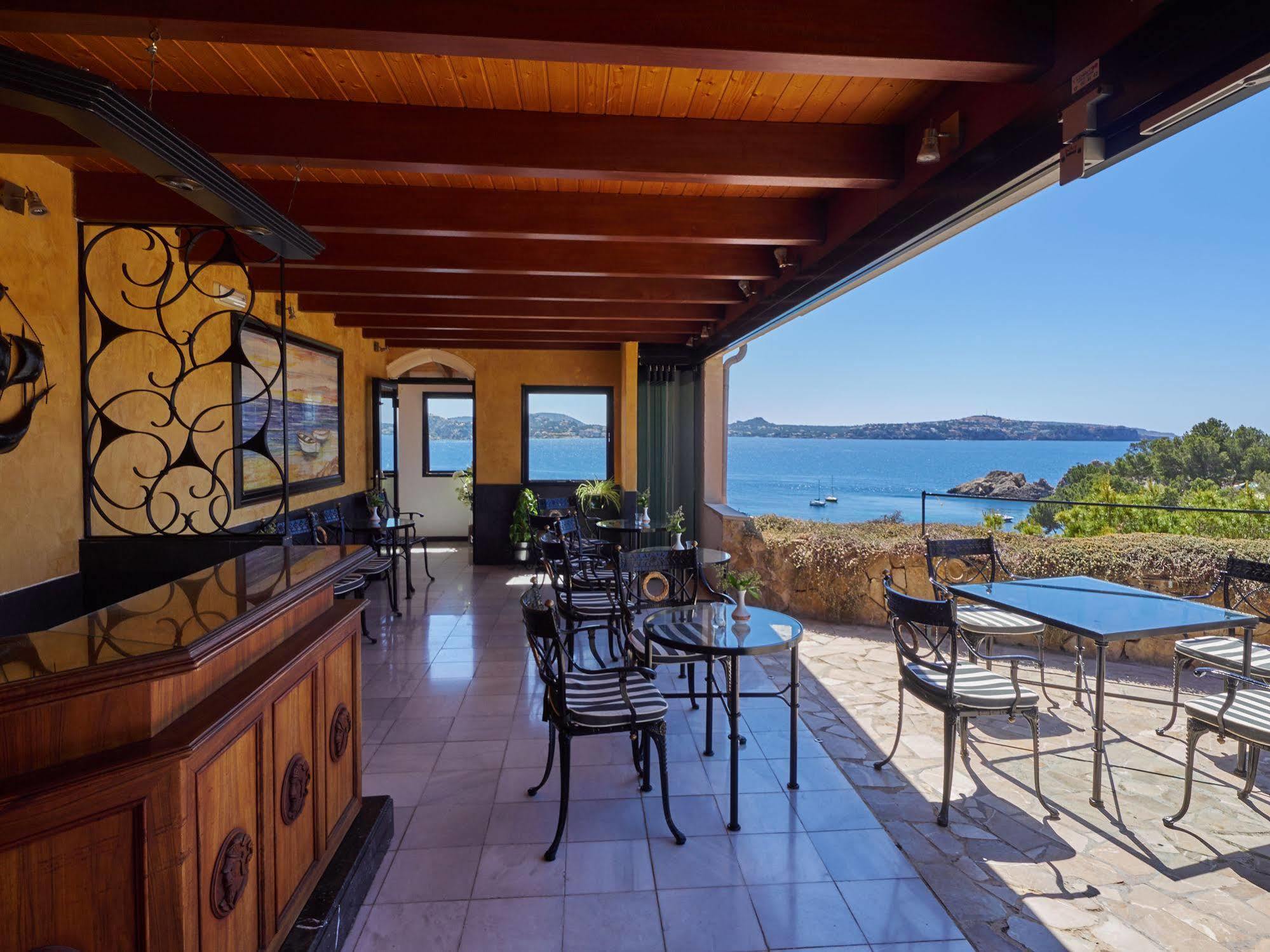 Hotel Petit Cala Fornells Пагера Екстериор снимка