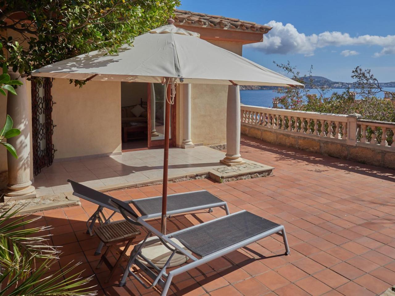 Hotel Petit Cala Fornells Пагера Екстериор снимка